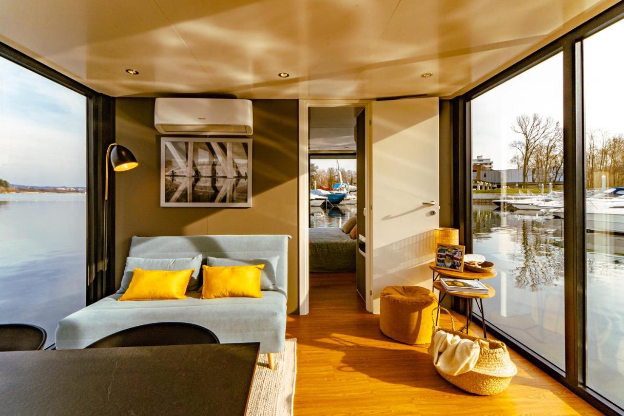 Floating Experience Lago Maggiore - Black Pearl Дормеллетто Экстерьер фото