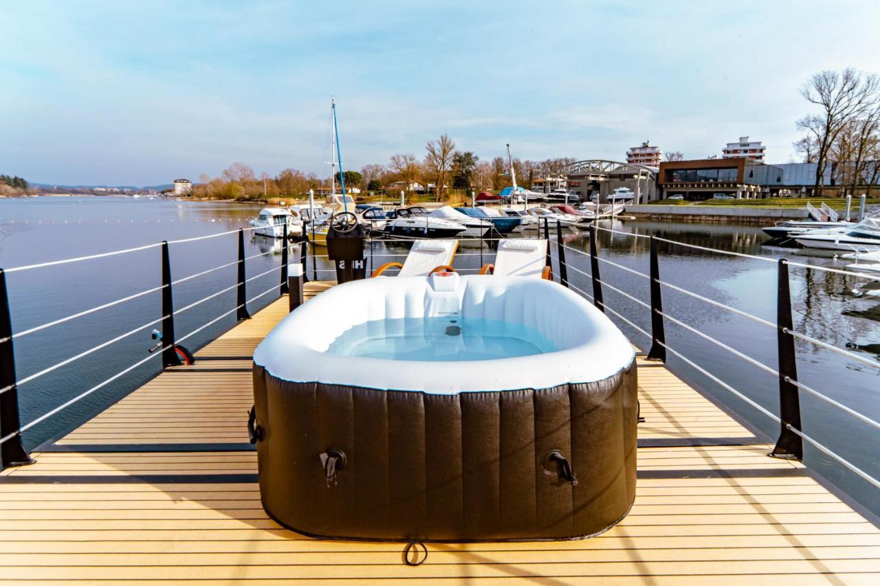 Floating Experience Lago Maggiore - Black Pearl Дормеллетто Экстерьер фото